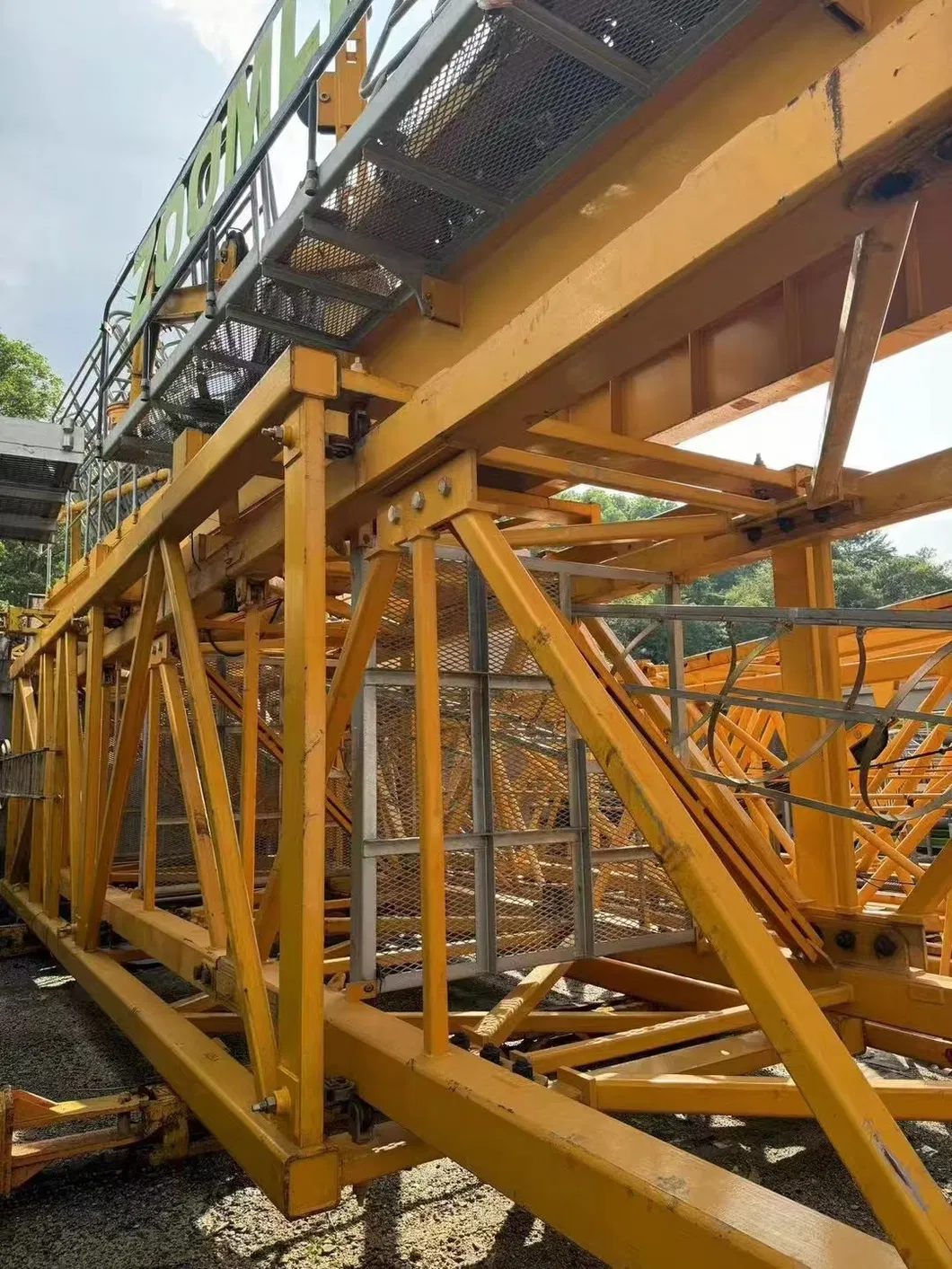 Pre-Owned 80m Reach Zoomlion W450-25u Crane Suitable for Various Construction Projects
