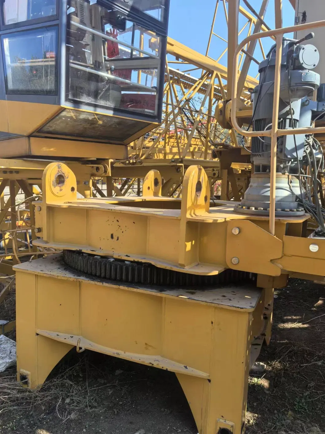 Extended Working Range 7022 Tower Crane with Comprehensive Safety Features