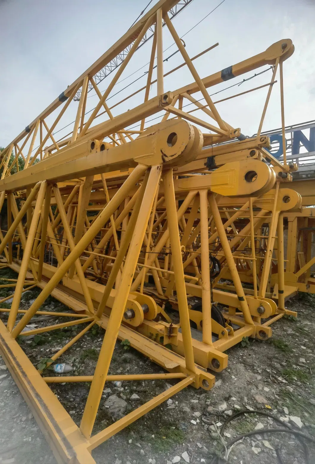Tower Crane Machinery Zoomlion 7015-10e with 150 Ton-Meters Max Lifting Moment
