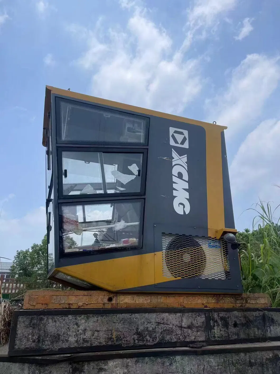 Electric-Driven Xgt7026-12 Tower Crane with Manual Control and Remote Control