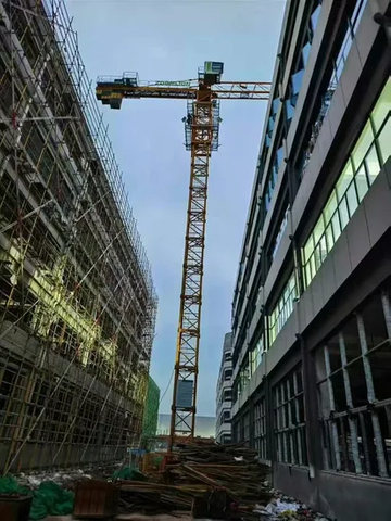 Used Zoomlion 6012 Tower Crane Reliable Lifting Power for Large-Scale Projects