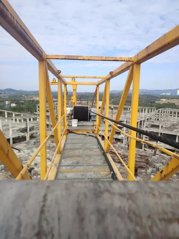 Commercial Construction Projects/Residential Building Used Tower Crane Zoomlion 7020-12