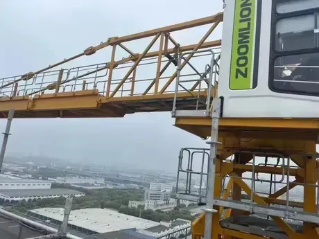 Urban Infrastructure Projects Pre-Owned Zoomlion 5610-6 Lifting Crane Precise Operation