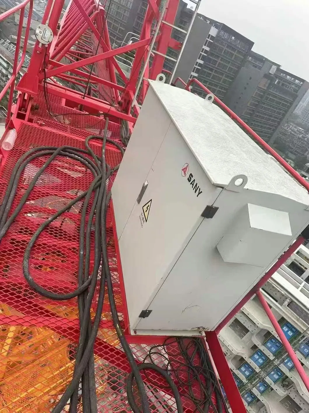 Second Used 6515-8 China Brand Quality 100m Height Tower Crane for Building Projects