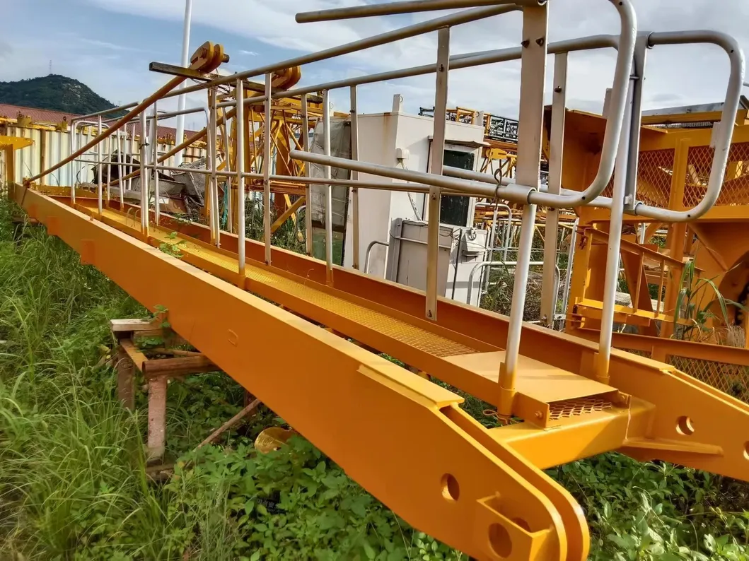 Cheap Price Mc120 High-Performance Tower Crane with 30-45 Meters Jib Length