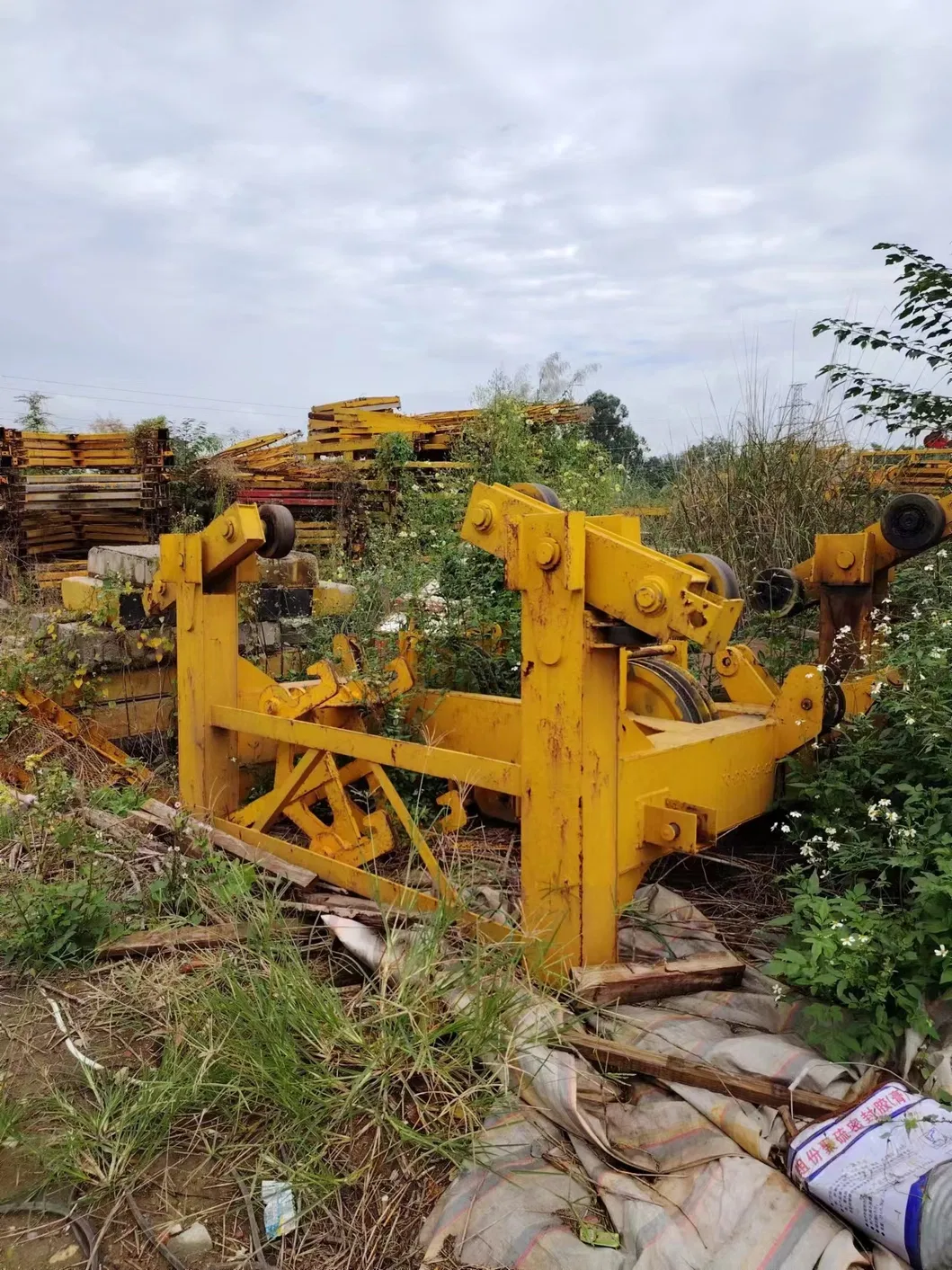 Long Durability Certified Pre-Owned Tower Cranes Zoomlion T1100-63 From Lifting Heavy Materials