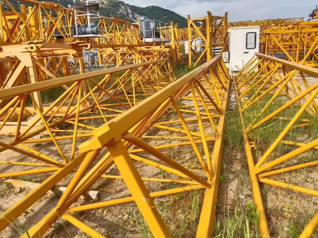 Cheap Price Mc120 High-Performance Tower Crane with 30-45 Meters Jib Length
