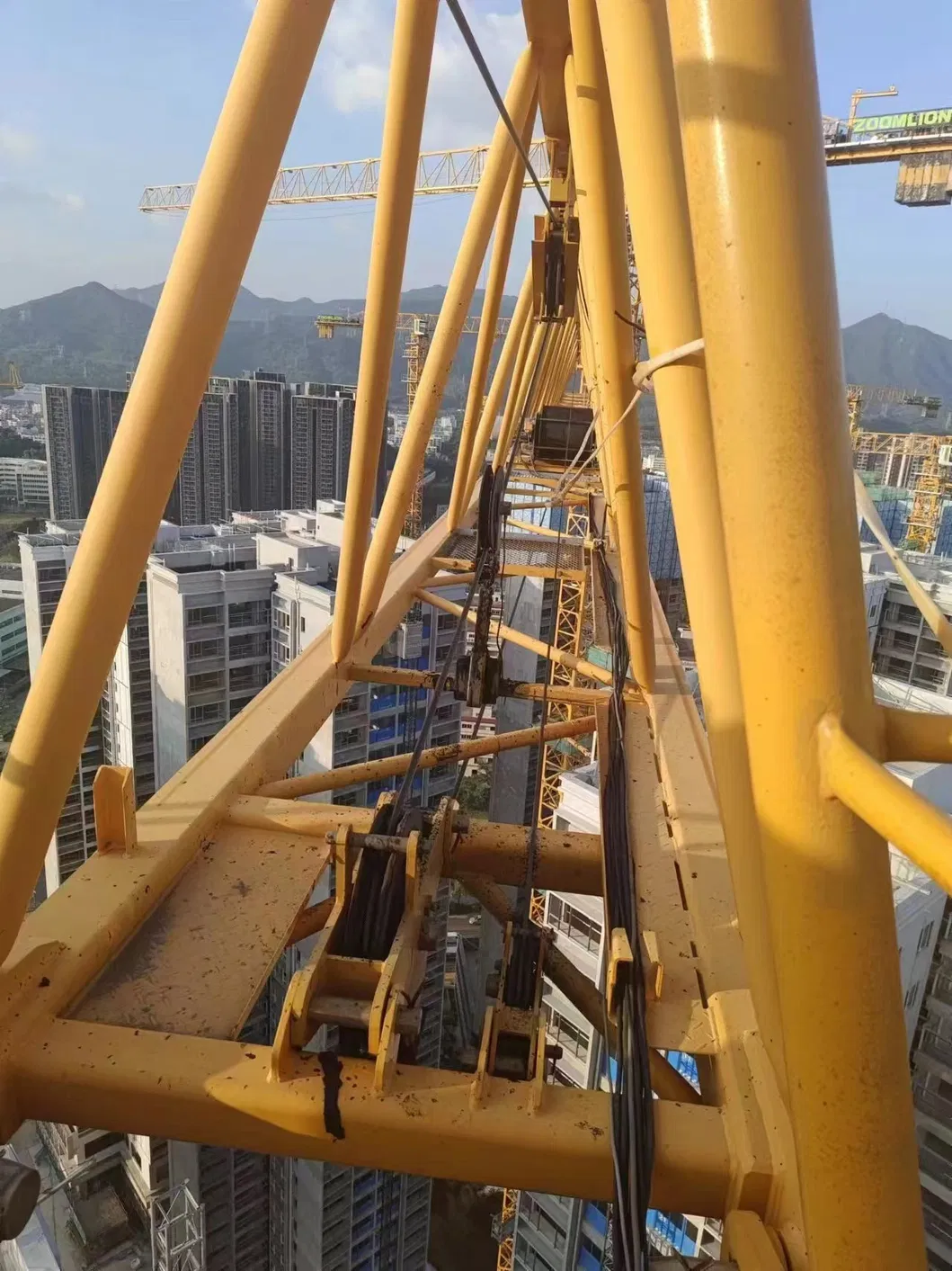 Easy Installation and Dismantling Zoomlion 7020-12 Used Tower Crane Chinese Dealer