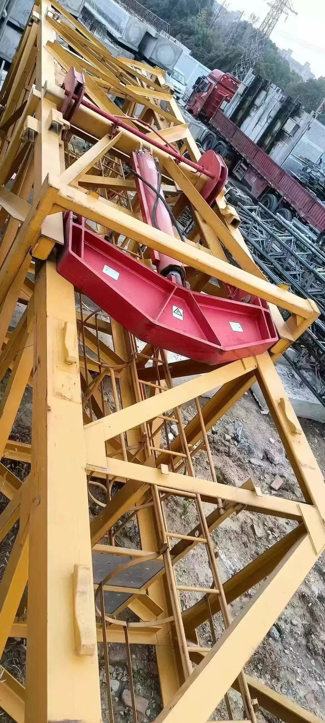 Load Capacity 18 Tons 7527-18 Tower Crane with Strong Structural Integrity