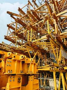 China Manufacturer Mechanical Construction Yongmao New and Used Topless Crane Tower