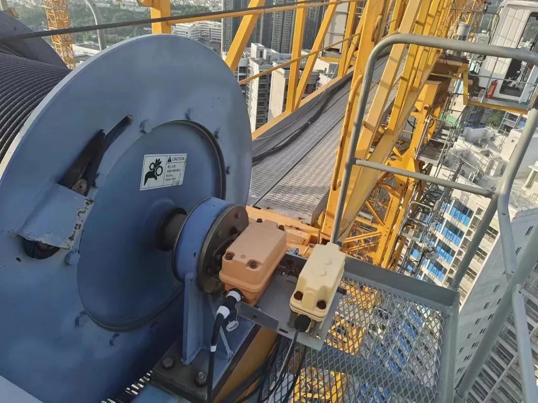 Reliable Stability Used Crane Zoomlion 7020-12 for Large-Scale Construction Building Projects
