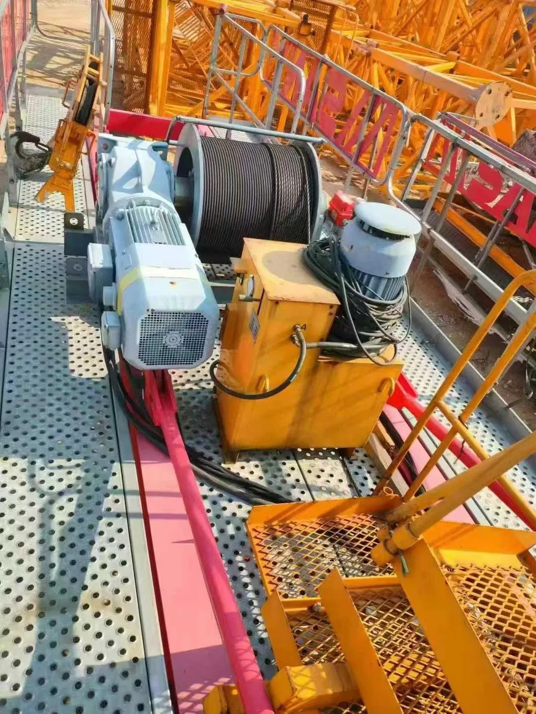 Tower Crane Price 6010-6 6t Flat-Top Tower Crane with Efficient Lifting Operations