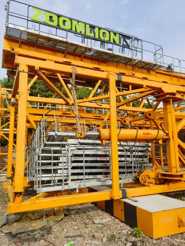 Tower Crane Machinery Zoomlion 7015-10e with 150 Ton-Meters Max Lifting Moment
